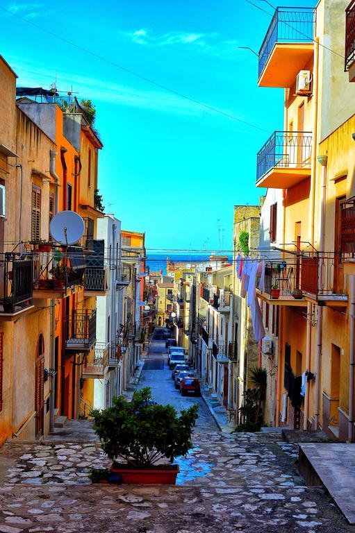 Don Vito'S Apartments Castellammare del Golfo Ruang foto