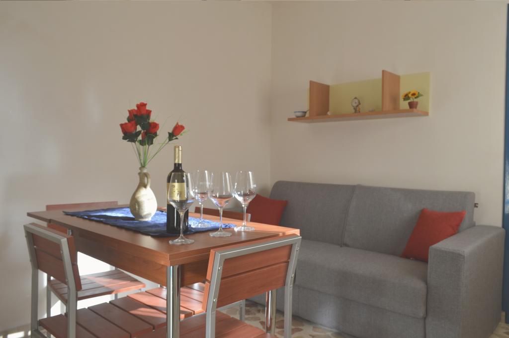 Don Vito'S Apartments Castellammare del Golfo Ruang foto